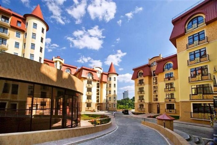 Продам 4-кімн.квартиру в ЖК "Альпійське містечко" вул.Протасів Яр 8 - фото 1