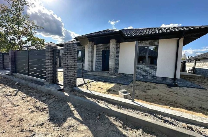 Стильний будинок з газом у Ворзелі - фото 1