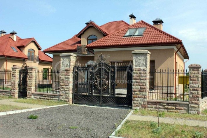Продаж будинку Вишеньки - фото 1