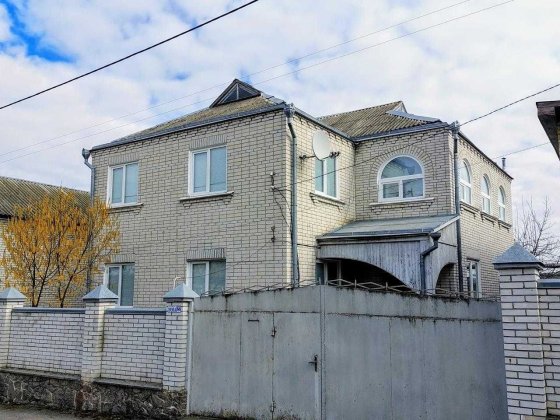 Продаж будинку  190 м2 у с. Віта-Поштова, що в 15хв від Києва