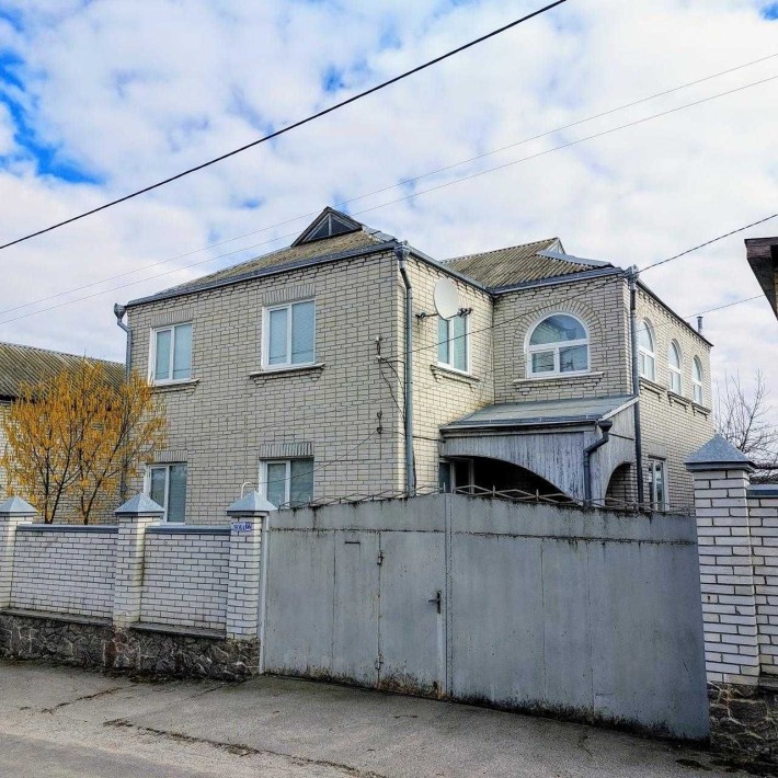 Продаж будинку  190 м2 у с. Віта-Поштова, що в 15хв від Києва - фото 1