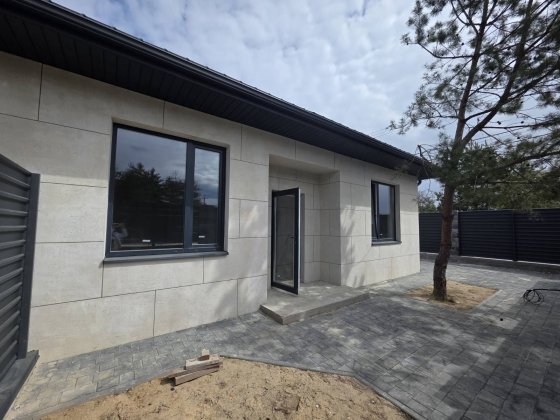 Новий сучасний Будинок 100м кв з газом, серед сосен. 12хв до Теремків