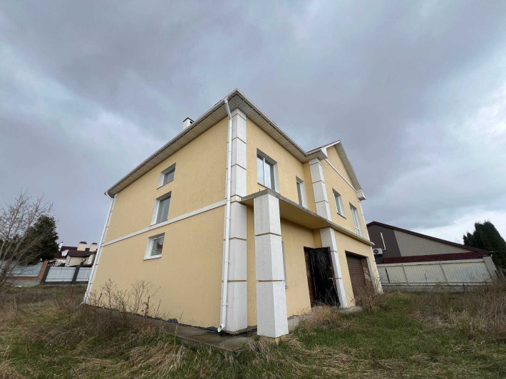 Будинок в Ворзелі 245м2,на 13 сотках, Газ підключений, Поруч є все необхідне - фото 1