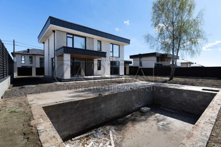 Продаж / Будинок / 205 м2 / Ходосівка / вул. Квітнева - фото 1