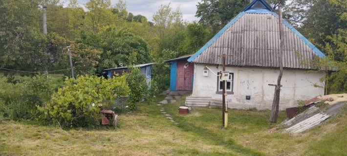 Продається будинок з прибудинковими будівлями. - фото 1