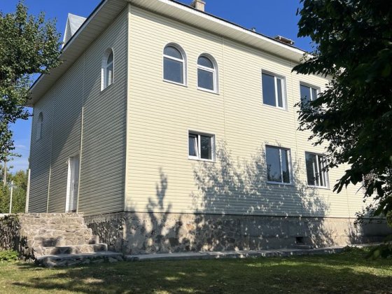 Швидка продажа двоповерхового дуплекса - пів будинку - на Росі - под чистовой ремонт Богуслав