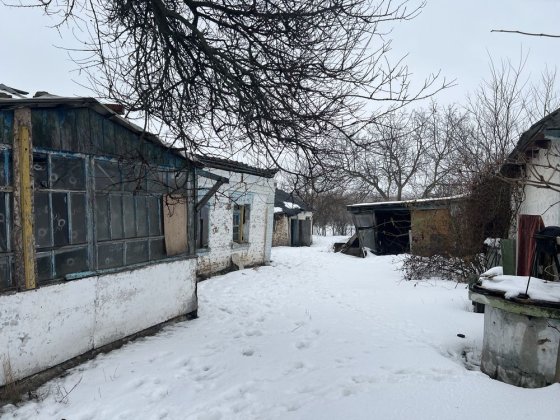 Продам нежилий будинок з рівною ділянкою поблизу центру Узина Узин