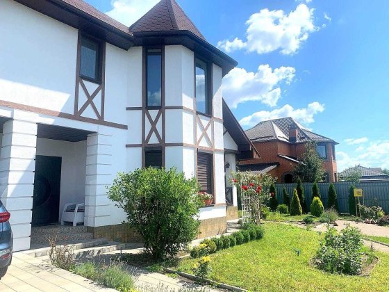 Продам новий,добротній,жилий будинок та 15сот.в Макарові.Тихе місце. Макарів