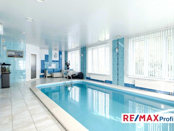 Продаж будинку 450 м2, ремонт, цоколь , 7 кімнат басейн, 12 соток с. Глеваха (село) Одеська траса по Глеваха