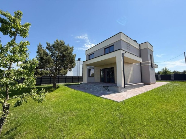 Стильний будинок у Бобриці | 150 м² | 7 соток | 136 000 $ - фото 1