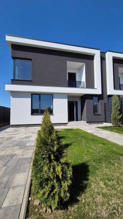 Дуплекс 150 м² з власною ділянкою, газоном та електрикою 14 кВт - фото 1