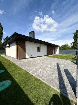 Будинок з ремонтом, меблями та укриттям біля Києва | NOA VILLAGE - фото 1