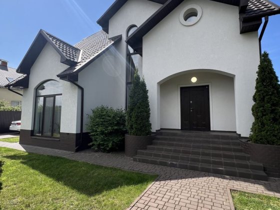Продам сімейний будинок 190 м² у Дмитрівці з садом та зоною відпочинку Дмитровка