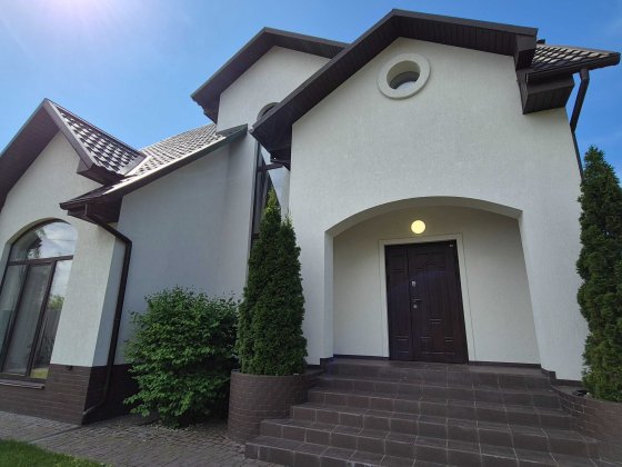 Великий будинок для родини 190 м², 12 соток, якісне будівництво