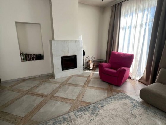 Одноповерховий будинок 160 м² з басейном  ремонт, меблі тераса, 10 соток готовий до заселення, без к
