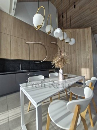 Сучасний будинок 145 м² у закритому містечку  ремонт 7 соток без % - фото 1