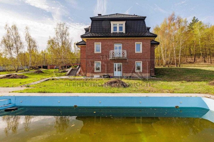 Пропонується просторий заміський будинок площею 460 м² на ділянці 40 соток у мальовничих Іванковичах - фото 1