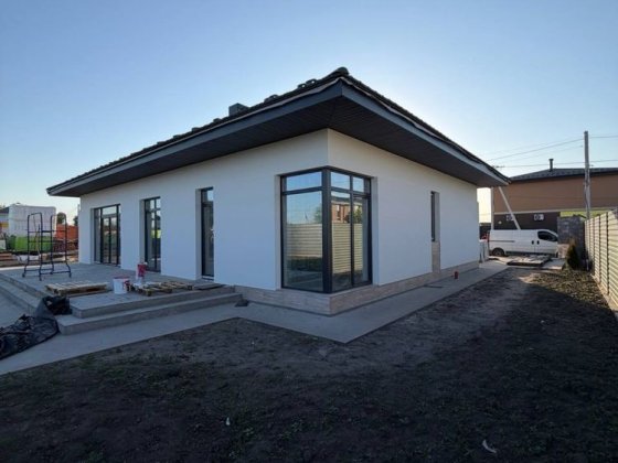 Одноповерховий будинок у Іванковичах на 7.5 сотках, газ Іванковичі