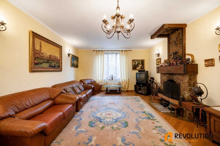 Продаж будинку 363.5 м2, село Крушинка, вулиця Лісова з гарним краєвидом. Без комісії - фото 1