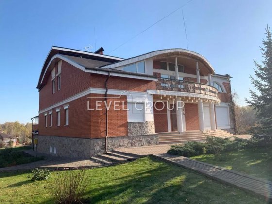 Вишуканий маєток із затишним садом, озером та басейном, 800 м2 - Крушинка, Фастівський район, Київсь