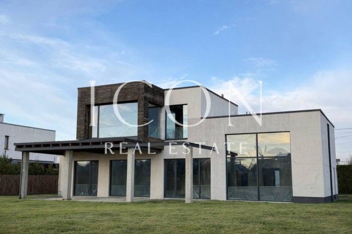 Продаж будинку 307м2 / КМ На Щасливій / Крушинка - фото 1