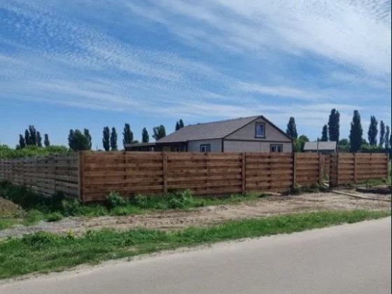 Продам ділянку з будинком в селі Забірʼя Малютянка