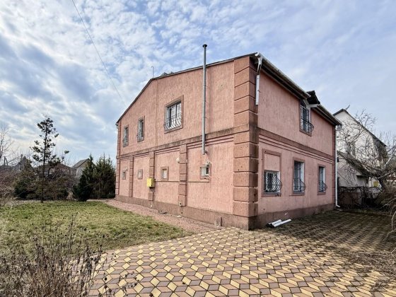 Будинок біля Київського моря, с. Лютіж — тиша, природа і поруч із Києвом Лютеж
