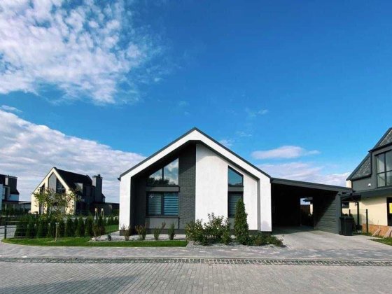 Продається котедж 57 м2 з виходом до каналу в КМ BELLAGGO с.Осещина Осещина