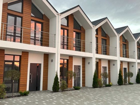 Продаж таунхаусу з видом на річку, Prydesennya Eco Village. 68 кв.м Рожны