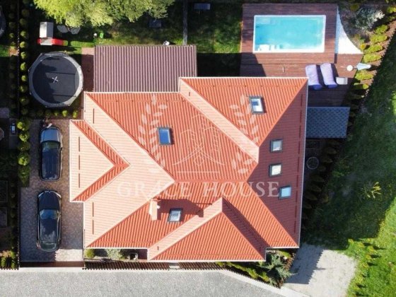 Продаж будинку 210м з басейном Романків Романков 5 соток закрите КМ 3 спальні Обухівський район Лісн