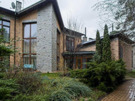 Продаж будинку 420 м2 в елітному КМ Сонячна долина, с. Романків Романків