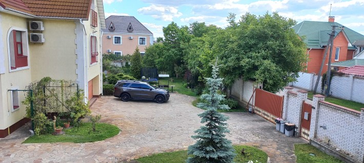 Продам домоволодіня по вул. Квіткова 1, с. Щасливе, 850 м2 - фото 1