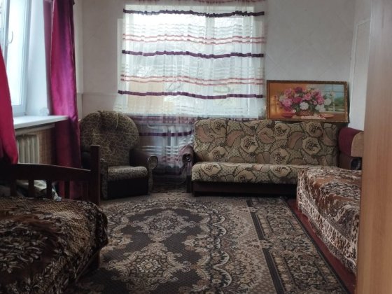 Продаж газифікованого будинка в селі зі школою Ясногородка