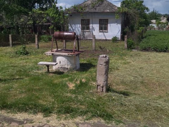Продам будинок м.ПОМІЧНА  вул.С.Разіна.ціна договірна  Садиба  19 сотих  є гараж сараї баня Помошная