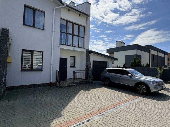 Продаж будинку в . сСолонка, з ремонтом, технікою та меблями+гараж Солонка