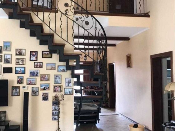 Продаж капітального цегляного будинку 189 м² біля соснового лісу — смт Рудне Рудное