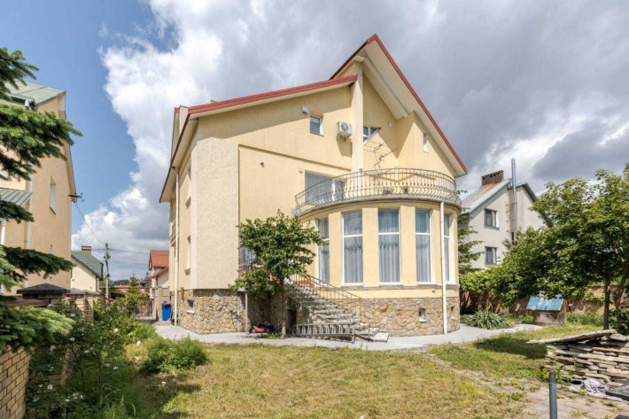 Продаж вишуканого окремостоячого м. Брюховичі - фото 1