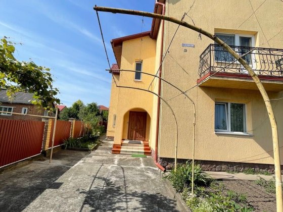 Продаж 2-поверхового будинку  173м² з ділянкою 5.4 сотих вул. Куліша Сокольники