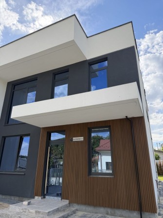 Продаж сучасних котеджів преміум-класу в Сокільниках - фото 1