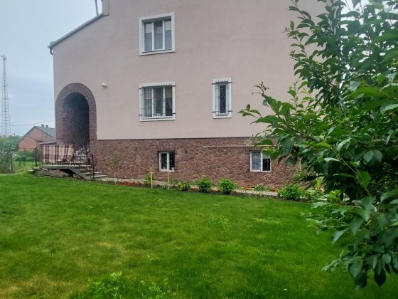 Продається  комфортний  будинок у м. Городок ( 30 км від  Львова) Городок