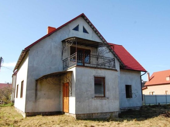 Продається затишний будинок у Городку (район Автоколони), вигідна ціна! Городок
