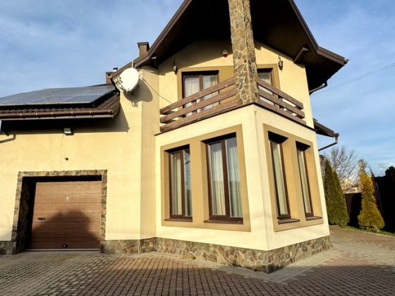 Продаж будинку Малехів (Львів) /9 сот/250 м кв з ремонтом Малехов