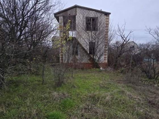 Дачний участок с домом Весняне