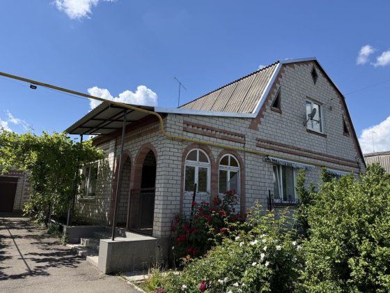 Продажа дома Радсад в очень живописном месте .