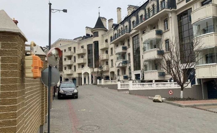 Продам 4-х рівневий таунхаус в елітному закритому ЖК Зелений Мис. - фото 1