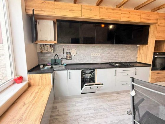 Продам затишний будинок біля Таїрова. 2 поверхи, мангальна зона, два двори (222-987) Лиманка