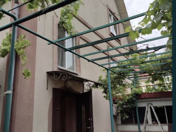 Дом , Фонтанка 2, асфальтированный подьезд . 400м от трассы. 10 соток