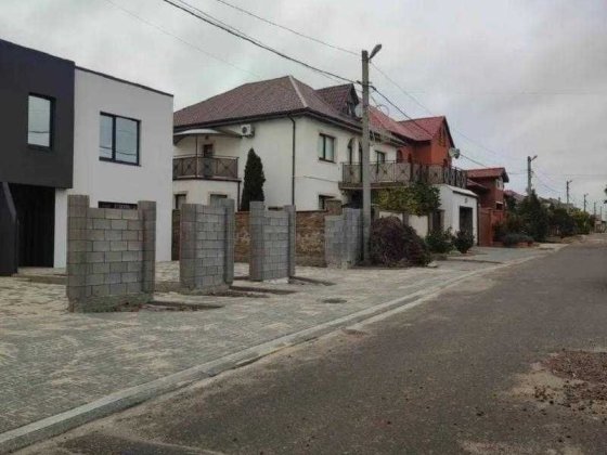 Капитальный и добротный  дуплекс с террасой ,3 сотки земли  в Царском селе