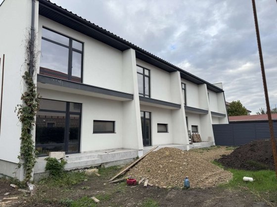 Продам Таунхауса в центре Фонтанки Фонтанка