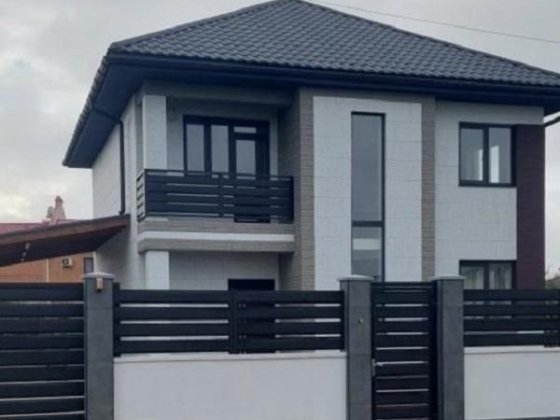 Продам двоповерховий будинок у Фонтанці (215-904) Фонтанка